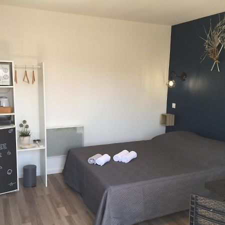 Ferienwohnung Les Palmiers Chimilin Exterior foto