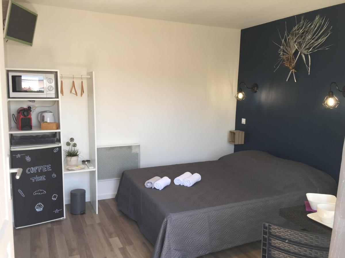 Ferienwohnung Les Palmiers Chimilin Exterior foto